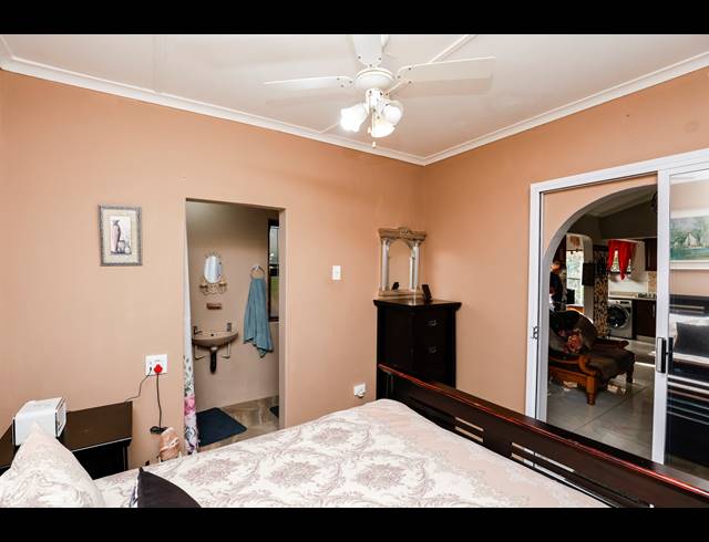 4 BEDROOM HOUSE FOR SALE IN HILLGROVE